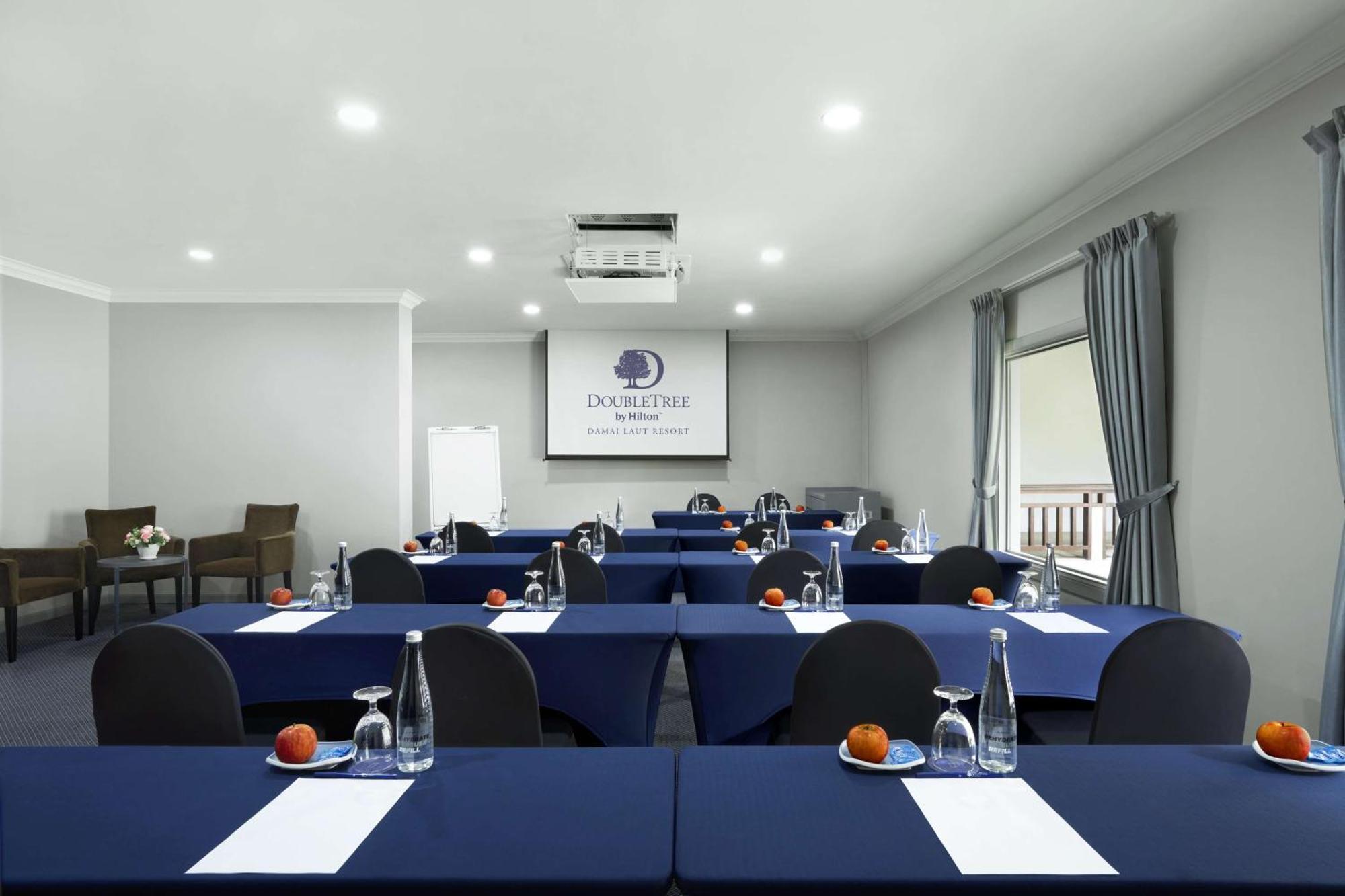 Doubletree By Hilton Damai Laut Hotel Lumut Exterior photo