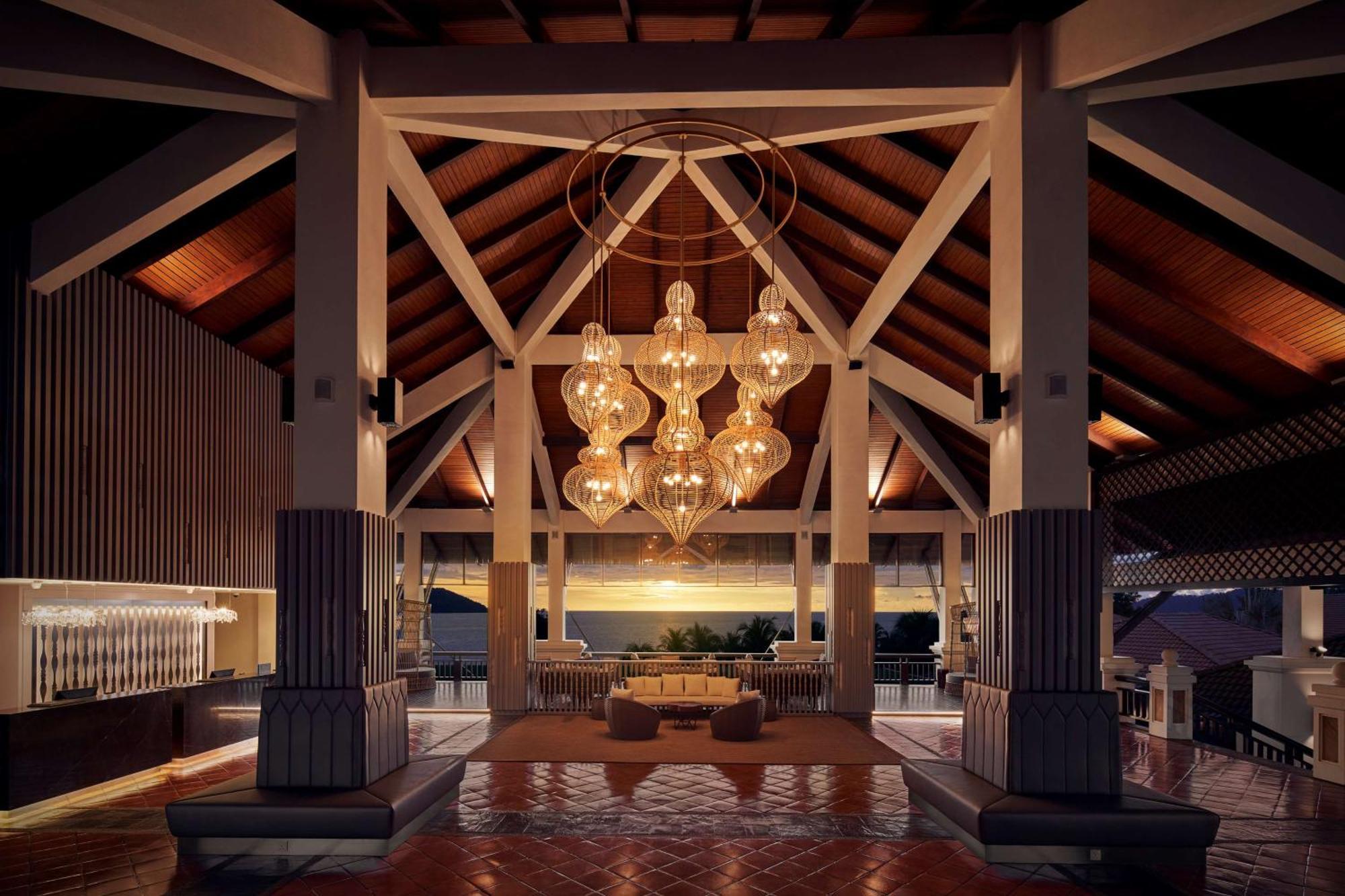 Doubletree By Hilton Damai Laut Hotel Lumut Exterior photo